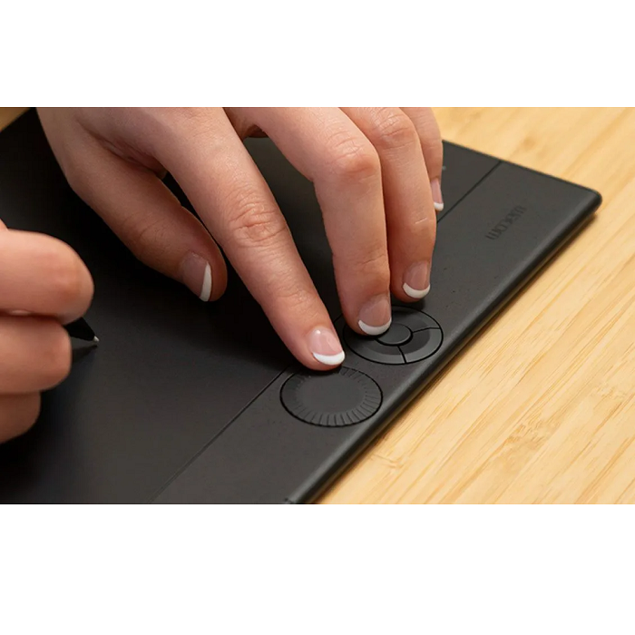  Wacom PTK870 Intuos Pro 2025
